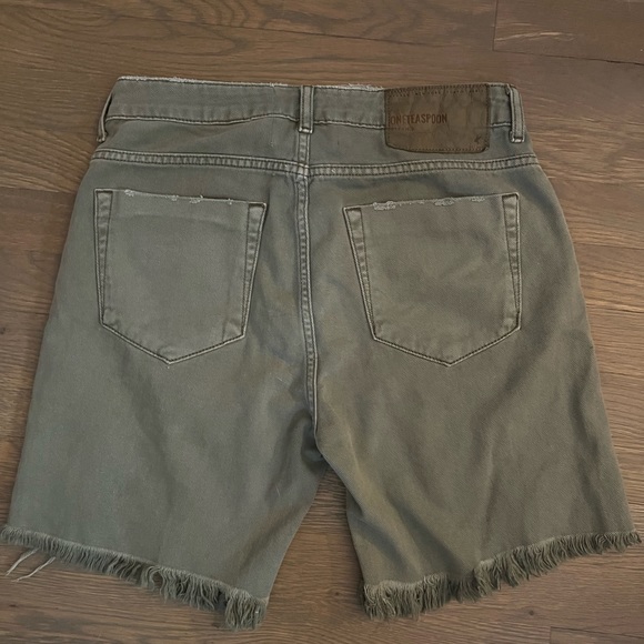 One Teaspoon FADED KHAKI STEVIES LONG LENGTH BOYFRIEND SHORT - Picture 4 of 5